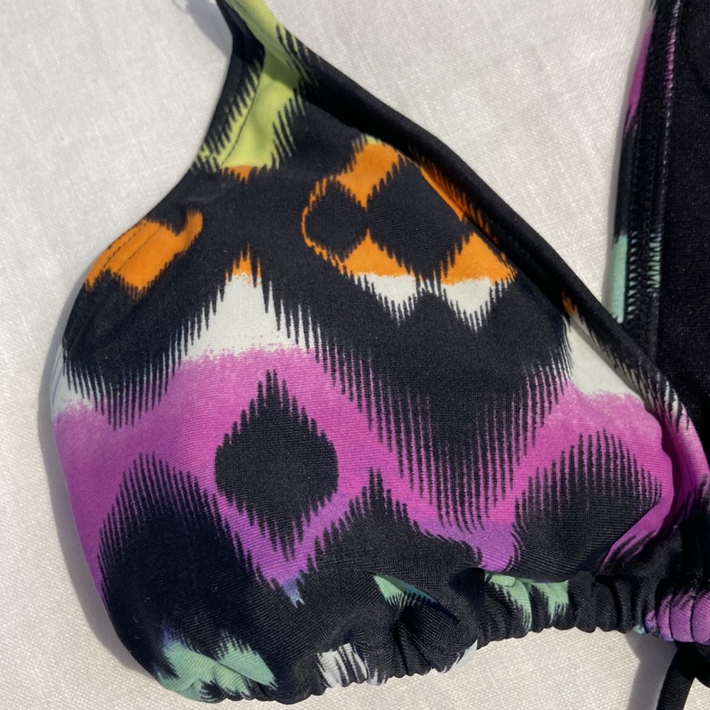 Rip Curl Bikini Top With Beads Size Small - image 4